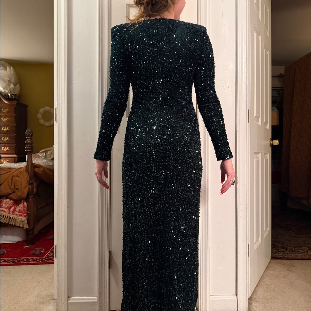 GREEN SEQUIN Long Sleeve
Formal Prom Pageant Evening
Wedding Gown Dress M 6/8 - Picture 2 of 9